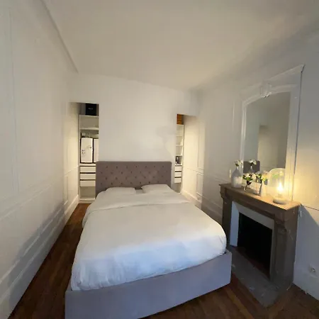 Lägenhet Prestige A Luxe, Calme Et Proche Tour Eiffel Et Champs-elysees