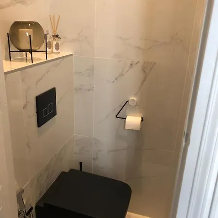 Prestige à Luxe, Calme Et Proche Tour Eiffel Et Champs-élysées Apartamento