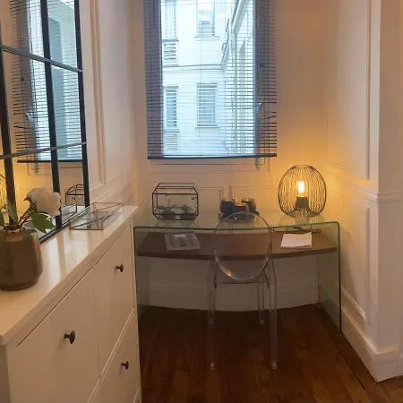 Apartamento Prestige à Luxe, Calme Et Proche Tour Eiffel Et Champs-élysées Paris