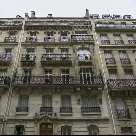 Prestige à Luxe, Calme Et Proche Tour Eiffel Et Champs-élysées