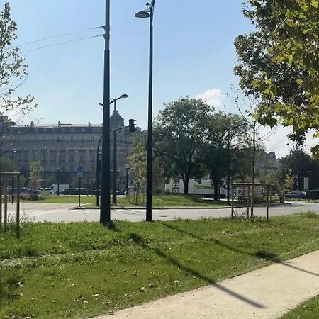 Prestige à Luxe, Calme Et Proche Tour Eiffel Et Champs-élysées Apartamento