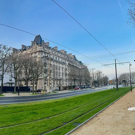 Prestige à Luxe, Calme Et Proche Tour Eiffel Et Champs-élysées Apartamento París
