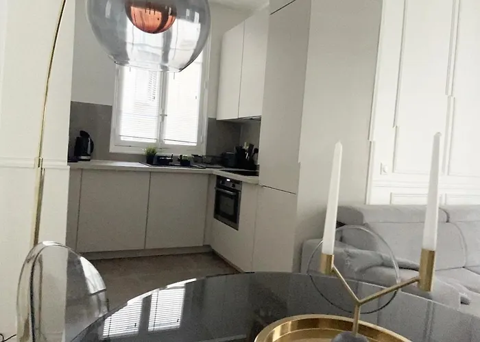 Prestige à Luxe, Calme Et Proche Tour Eiffel Et Champs-élysées *